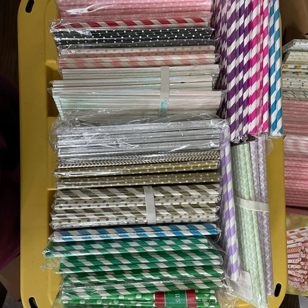 Lot of paper straws